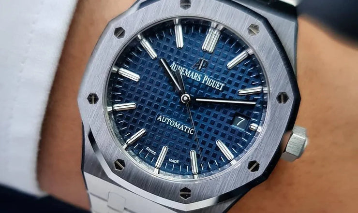 Royal Oak Jumbo 15202 – Blue Dial Edition